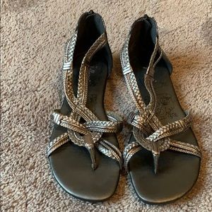 LAST CHANCE!! Metallic braided zip back sandals
